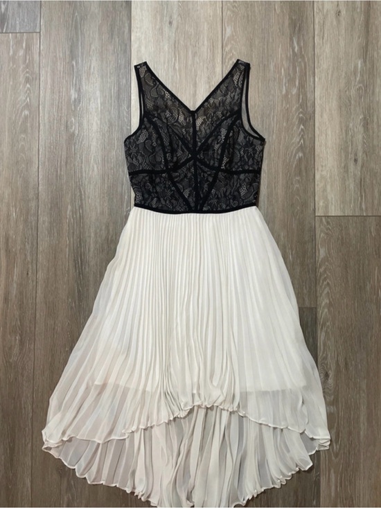 Max & Cleo Dresses & Skirts - Max & Cleo hi-low dress